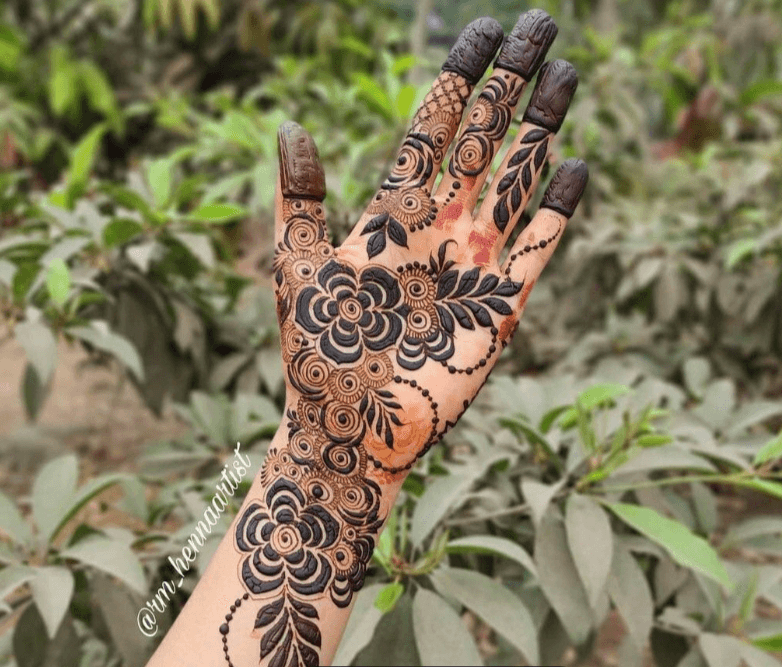 Rose spiral festive palm
